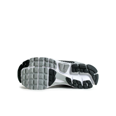 Nike Vomero 5 Metallic Silver Black