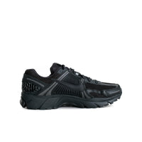 Nike Vomero 5 Triple Black