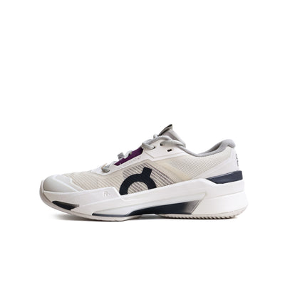 The Roger Pro Fire Grain Ivory wmns